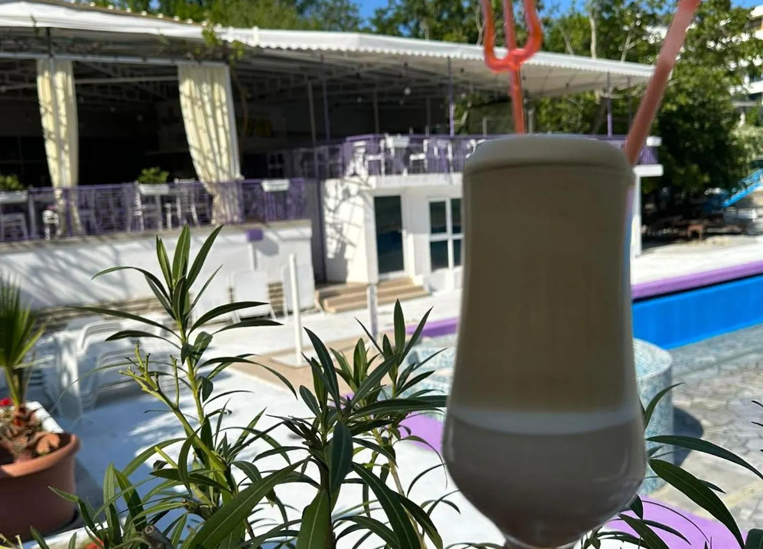 Хотел Рива Golden Sands 2*,