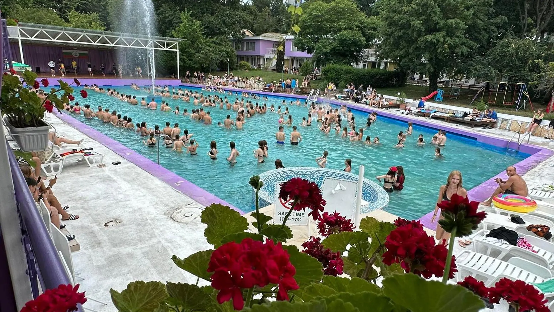 Хотел Рива Golden Sands